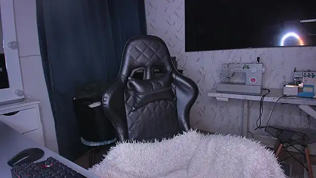 Lisegg  online show from February 3, 2025, 11:31 am