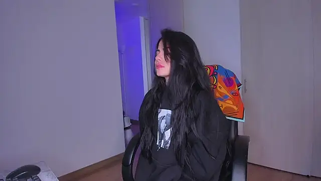 Lisegg  online show from November 18, 2025, 8:13 pm