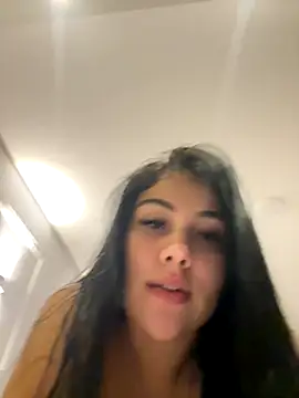 adrianalobo online show from October 11, 2025, 1:38 am