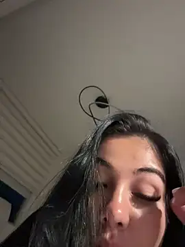 Snapshot of adrianalobo chatting on March 29, 2026, 2:44 am adrianalobo online show from March 29, 2026, 2:44 am