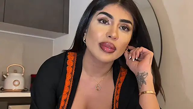 ArabicBarbie online show from April 12, 2026, 11:43 pm