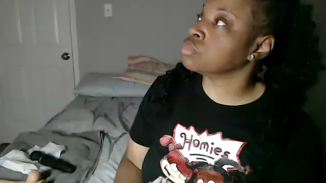 Snapshot of Sexymona1218 chatting on October 28, 2025, 8:29 am Sexymona1218 online show from October 28, 2025, 8:29 am