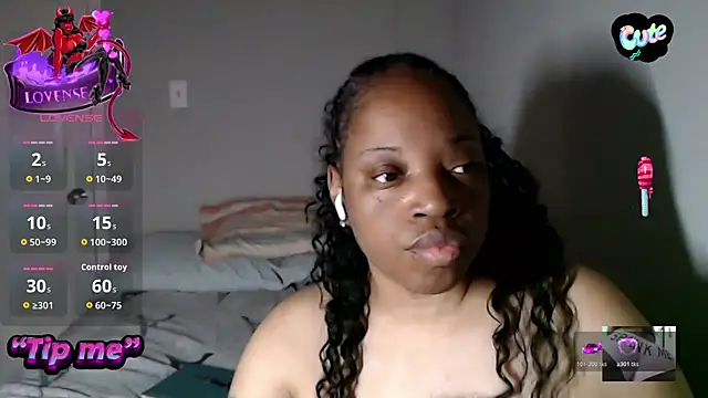 Snapshot of Sexymona1218 chatting on October 30, 2025, 11:16 pm Sexymona1218 online show from October 30, 2025, 11:16 pm