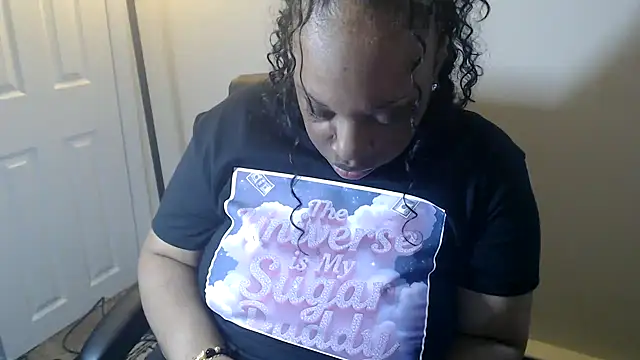 Snapshot of Sexymona1218 chatting on June 14, 2026, 9:55 am Sexymona1218 online show from June 14, 2026, 9:55 am