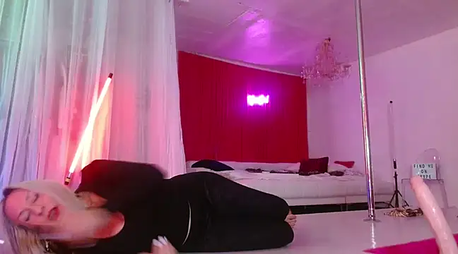 Sweet-Ginger online show from December 11, 2024, 3:13 am