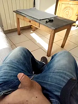 Snapshot of Corref chatting on February 25, 2026, 11:53 am Corref online show from February 25, 2026, 11:53 am