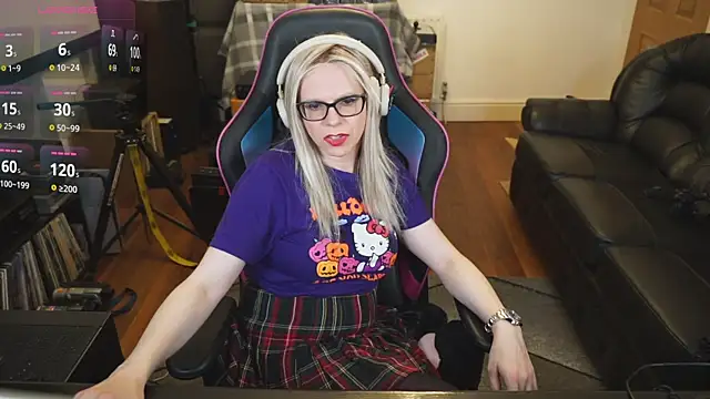 Snapshot of KelseyCobalt chatting on September 28, 2025, 8:58 pm KelseyCobalt online show from September 28, 2025, 8:58 pm
