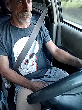 Biknight online show from October 13, 2025, 10:43 pm