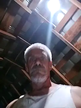 Biknight online show from October 18, 2025, 5:10 am