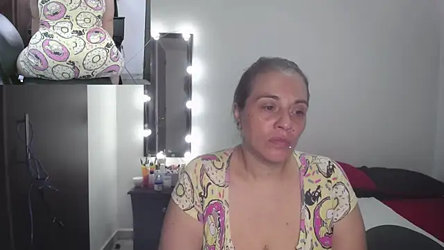 Snapshot of zoe_hotxxx chatting on February 1, 2025, 2:13 pm zoe hotxxx online show from February 1, 2025, 2:13 pm