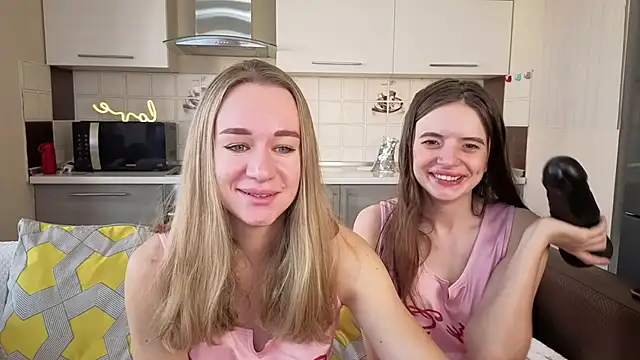 Snapshot of Naughty_Alice chatting on September 22, 2025, 6:15 am Naughty Alice online show from September 22, 2025, 6:15 am