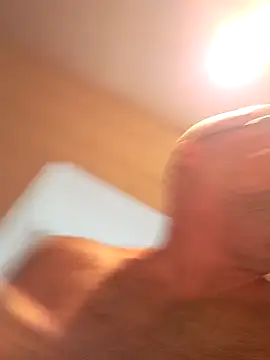 AnnakondaHF online show from September 18, 2025, 2:41 pm