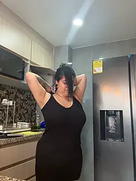 emilyjohanson online show from January 29, 2025, 1:49 pm