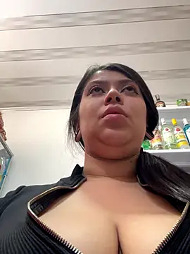 emilyjohanson online show from November 29, 2025, 4:10 pm