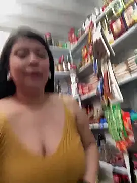 emilyjohanson online show from December 17, 2025, 3:51 pm