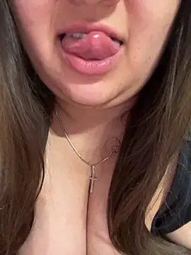 Snapshot of Jane_BBW chatting on April 8, 2026, 12:32 am Jane BBW online show from April 8, 2026, 12:32 am