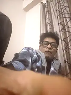 iamkahn 44 online show from December 20, 2025, 11:45 pm