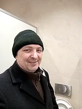 Pokaz2020 online show from November 30, 2025, 3:16 pm