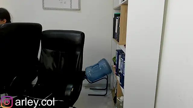 Snapshot of Dimitri_Colleman chatting on January 24, 2025, 5:31 am Dimitri Colleman online show from January 24, 2025, 5:31 am
