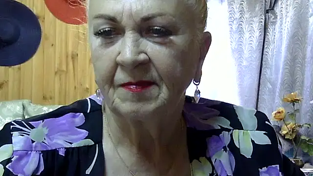 Emma52610 online show from September 25, 2025, 7:01 am