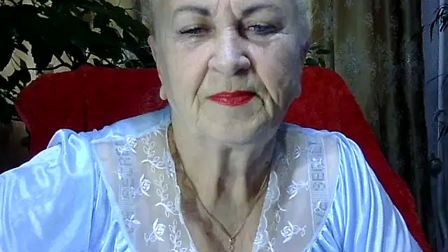 Emma52610 online show from November 19, 2025, 7:08 am