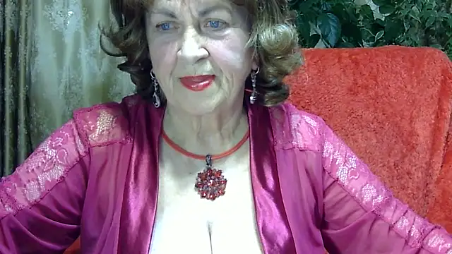 Snapshot of Emma52610 chatting on April 7, 2026, 4:07 pm Emma52610 online show from April 7, 2026, 4:07 pm
