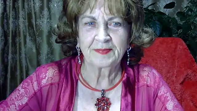 Snapshot of Emma52610 chatting on April 8, 2026, 5:13 pm Emma52610 online show from April 8, 2026, 5:13 pm