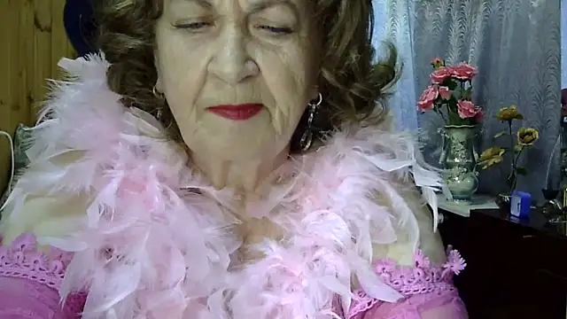 Snapshot of Emma52610 chatting on May 28, 2026, 11:29 am Emma52610 online show from May 28, 2026, 11:29 am