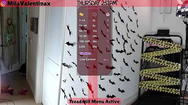 MilaValentina online show from October 30, 2025, 6:52 pm