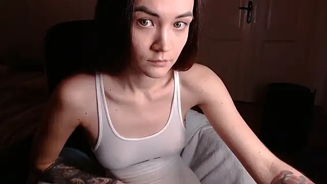 EvelynGG online show from December 18, 2024, 4:20 am