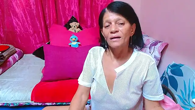 SLUTTYROXY online show from January 13, 2026, 5:02 am