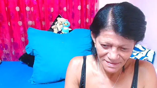 SLUTTYROXY online show from April 17, 2026, 7:55 am