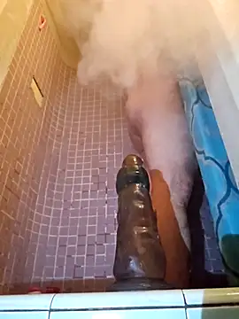 UncutHammer69 online show from November 25, 2025, 4:56 am