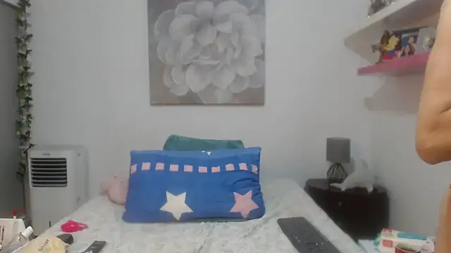 Snapshot of CindyCrawford chatting on February 25, 2026, 3:16 am CindyCrawford online show from February 25, 2026, 3:16 am