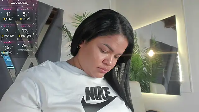 moonsweet1 online show from January 23, 2025, 6:45 pm