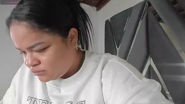 moonsweet1 online show from February 25, 2025, 6:20 pm