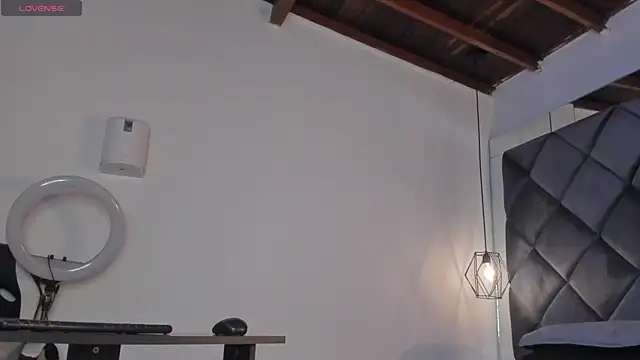 moonsweet1 online show from October 31, 2025, 11:22 am