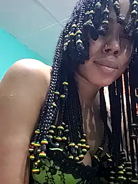 Snapshot of HONEYSWEETS_LIVE chatting on September 14, 2025, 4:33 am HONEYSWEETS LIVE online show from September 14, 2025, 4:33 am