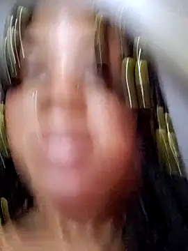 Snapshot of HONEYSWEETS_LIVE chatting on October 19, 2025, 9:37 pm HONEYSWEETS LIVE online show from October 19, 2025, 9:37 pm