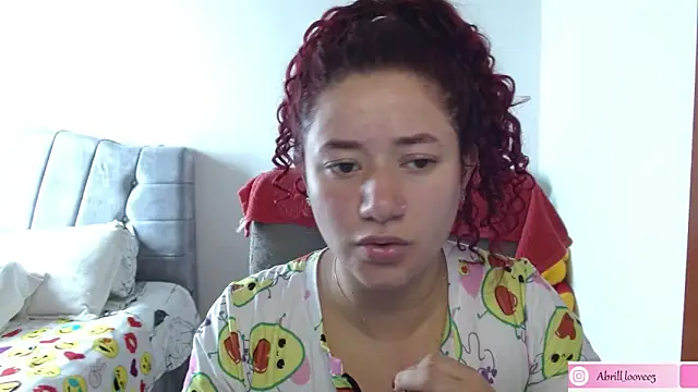 Snapshot of abril_love2 chatting on April 7, 2026, 5:35 pm abril love2 online show from April 7, 2026, 5:35 pm