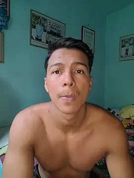 morenito420 online show from August 6, 2026, 8:44 pm