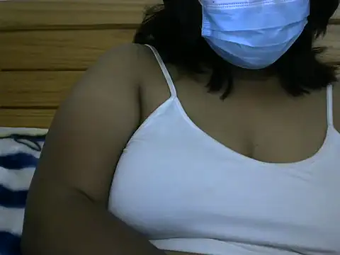 Artinah22 online show from October 14, 2025, 7:47 pm