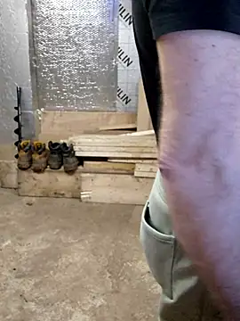 Snapshot of IronedTitan chatting on March 4, 2025, 3:00 am IronedTitan online show from March 4, 2025, 3:00 am