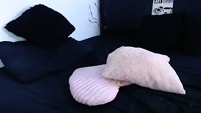 Snapshot of TonyCollins_ chatting on February 24, 2025, 6:04 pm TonyCollins  online show from February 24, 2025, 6:04 pm