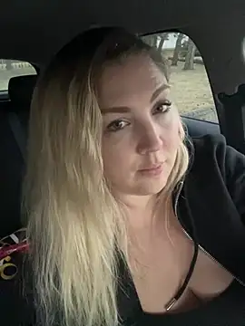 Snapshot of Anna_Alexa chatting on March 5, 2025, 4:13 pm Anna Alexa online show from March 5, 2025, 4:13 pm