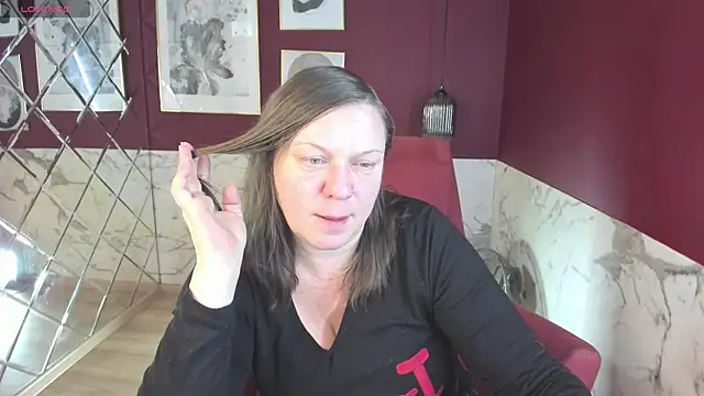 KellyPerfection online show from December 18, 2025, 5:24 am