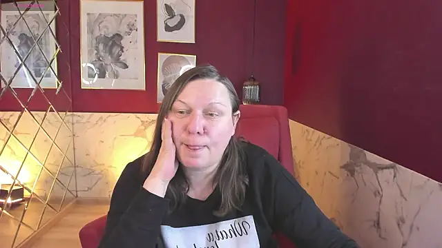 KellyPerfection online show from February 19, 2026, 5:25 am