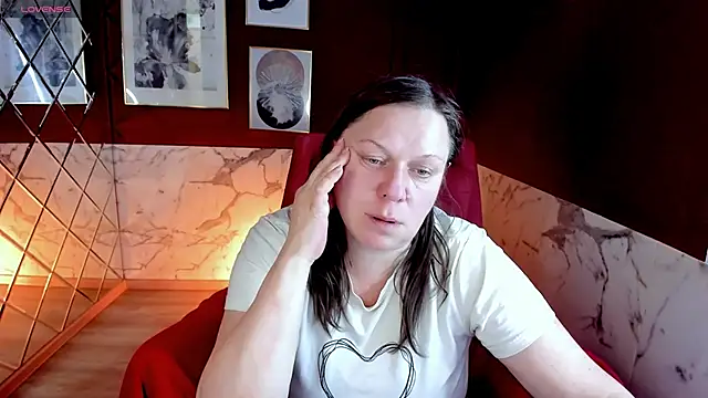 KellyPerfection online show from June 1, 2026, 11:34 am