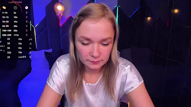 BellaDreamy online show from November 13, 2025, 5:45 pm