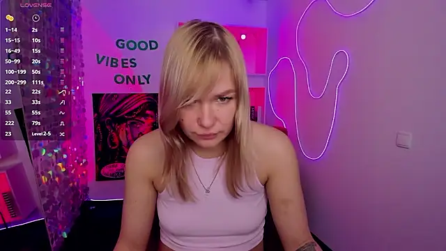 BellaDreamy online show from February 25, 2026, 8:57 am